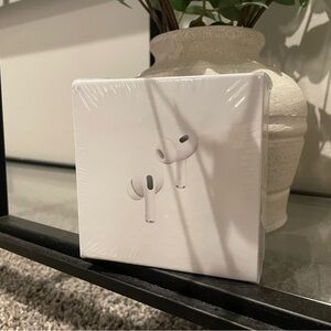 Premium Wireless Earbuds in White 2nd Gen